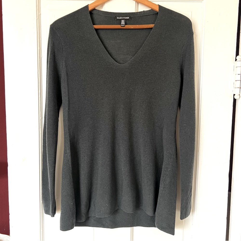 EILEEN FISHER 100% Superfine Merino Wool V-Neck Sweater XXS